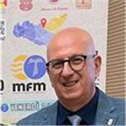 Esperienza trentennale, impartisce lezioni private di matematica per istituti superiori e matematica generale per università