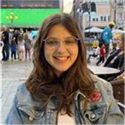 Soy una persona responsable, aplicada, con mucha paciencia y con ganas de enseñar. Doy clases desde infantil hasta la ESO.
