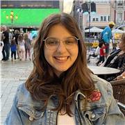 Soy una persona responsable, aplicada, con mucha paciencia y con ganas de enseñar. Doy clases desde infantil hasta la ESO.