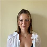 I am a French native speaker who gives French private lessons. I can also teach up to A level standards.