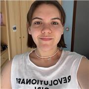 Ex estudiante de la ESO y Bachillerato, imparto clases de matemáticas, naturales e historia.