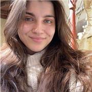 Professeur pour les matières générales du collège, ainsi que santé et social pour le lycée. Bac ST2S en poche, je suis en passe de devenir éducatrice spécialisée. Uniquement des cours en ligne.