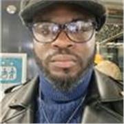 je suis un jeune professeur je parle deux langues et très bon avec les enfants j'ai moi même un enfant