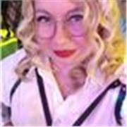 Offro lezioni individuali per ragazzi e presone maturi. 