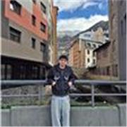 Soy estudiante de 2º de Ingeniería de Telecomunicaciones y ofrezco clases personalizadas para alumnos de ESO o Bachiller