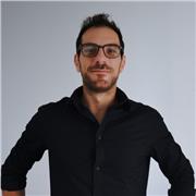 Trasformiamo insieme idee in esperienze digitali. Con me imparerai carattere e strategia per far brillare i tuoi progetti digitali