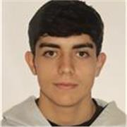 Profesor particular de diecinueve años, actualmente cursando el primer año del grado en Relaciones Internaciones.