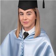 Soy maestra de Educación Primaria, una persona luchadora, positiva y con gran vocación por la enseñanza