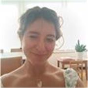 Profesora de Inglés nativa y bilingüe de clases a todos niveles - desde conversación hasta preparación de exámenes