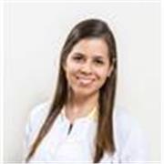 Química de profesión apta para enseñar a niños de primaria matemáticas.