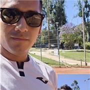 Profesor de tenis con mas de 12 años de experiencia en el rubro, para nivel principiante, intermedio -avanzado. Niños, jóvenes y adultos