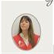 Profesora da clases de cualquier asignatura en la primaria