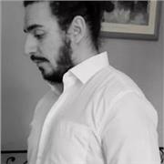 Laureato magistrale in Lettere moderne impartisce lezioni di materie umanistiche (compreso latino) per medie e superiori