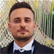 Yetişkin veya çocuklara kendi dilim iyi bir şekilde öğreteceğimi düşünüyorum.