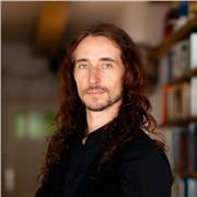 Promovierter Philosoph (Univ. of St Andrews) & Dozent (HTW Berlin) | Ethik, KI-Ethik, Gender und Männlichkeit