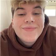 Clases de fotografía, edición (video y audio), y streamings en plataformas digitales