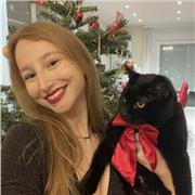 I’m a patient and encouraging tutor who creates a relaxed space to learn. My lessons are mainly for students (10–15) or beginners