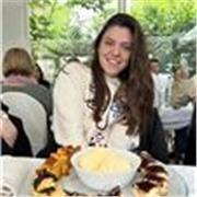 Se cerchi una persona disponibile e attenta per aiutarti nei compiti, sono qua! 