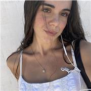 Estudiante de Educación Primaria y Estudios Ingleses, amante del arte y de la lectura y escritura.