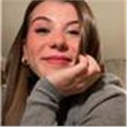 Laureanda in Lingue e comunicazione. Diploma al liceo linguistico