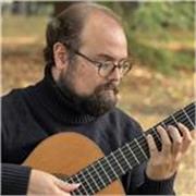 Docente e concertista di chitarra classica, diplomato in Conservatorio, impartisce lezioni per tutti i livelli e per tutte le età