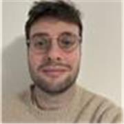 Laureato in International Relations con il massimo dei voti (110 e lode), offro lezioni di ripetizioni di lingua inglese e storia