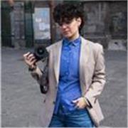 Fotografa laureanda offre lezioni di fotografia base