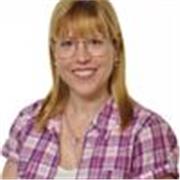 Profesora de inglés orientada a adolescentes y adultos, hasta nivel C1, con capacidad para preparación de exámenes oficiales.