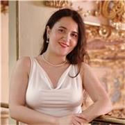 Arpista diplomata al conservatorio con oltre 15 anni di esperienza offre lezioni di arpa online per tutti i livelli ed età