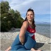 Se hai bisogno di esplorare il tuo corpo e allineare la tua mente con tecniche della disciplina dello yoga in lezioni creative.