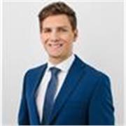 Masterstudium-Absolvent bietet Programmierunterricht an