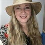 English native tutor teaches all ages and levels online