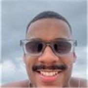 Dou aulas de matemática para adolescentes. Tenho experiência em cursos militares e gosto de ensinar