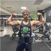 Insegnate madrelingua italiano offre lezioni per alunni di elementari e medie