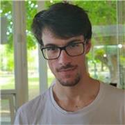 Diseñador de Motion Graphics con amplia experiencia en el trabajo.