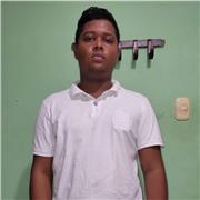 Profesor de matematicas a niños de primaria