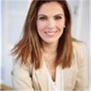 Profesional con 19 años de experiencia en el sector de las ventas y la moda. Experta titulada en Protocolo social y Marketing. 