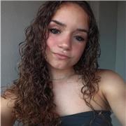 Actual estudiante de Educación Primaria en la UPV EHU dispuesta a dar clases a alumnos de primaria.