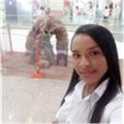 Me defino como una persona responsable, creativa y motivadora