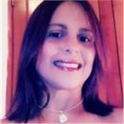 Profesora titulada como Licenciada en Educación, mención de Educación Especial. Estudios en la Universidad de Carabobo. Venezuela