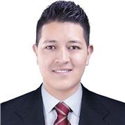 Profesional en negocios internacionales con nivel de portugués avanzado