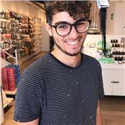 Studente laureando in lingue e civiltà dell'Asia, si propone per impartire lezioni private