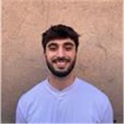 Entrenador personal con grado en TSEAS, experiencia en equipos como preparador físico y actual estudiante de CAFYD