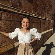 Soy Claudia, una chica dinámica, simpática y aplicada