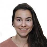 Fotógrafo profesional que imparte clases personalizadas de fotografía y edición para principiantes y aficionados en Oviedo.