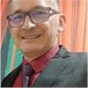 Licenciado en Humanidades y lengua Castellana