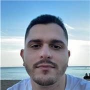 Profesor de dibujo imparte clases de dibujo y pintura a personas de todas las edades