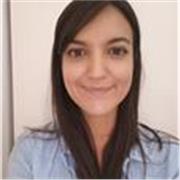 Diplomata al liceo linguistico e laureata in Scienze della comunicazione, insegnerei italiano agli stranieri