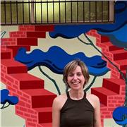 Profesora titulada en Bellas Artes, con más de 5 años de experiencia como monitora de tiempo libre.