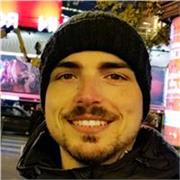 Offro lezioni private di Photoshop per studenti principianti per cominciare a muovere i primi passi o per avanzati che vogliono migliorare il proprio background. Adattando le lezioni in base alle esigenze e alla fascia di età.